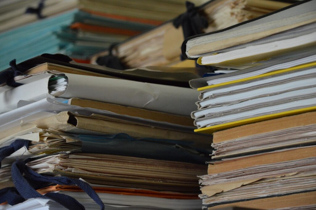 アラフォーが離婚準備で弁護士に必要な書類は？