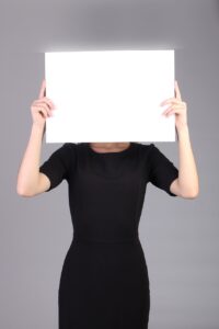 面会交流における委員会の役割とは何ですか？